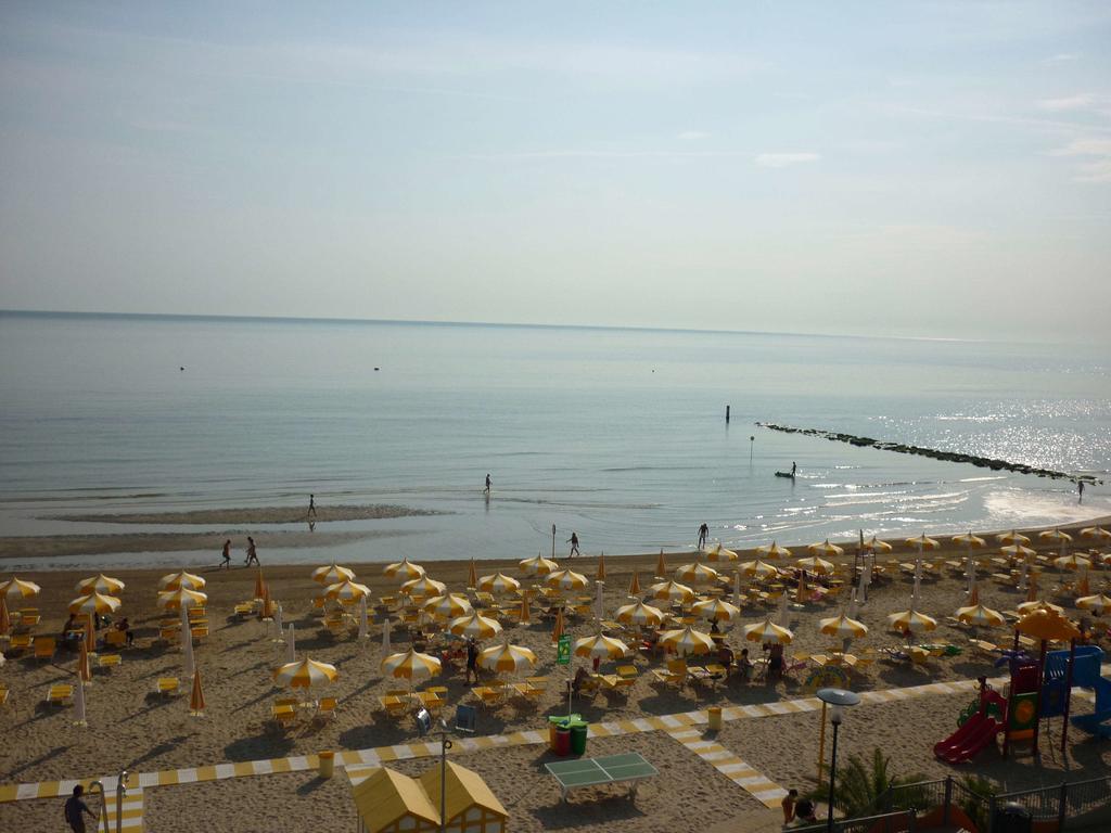 Hotel Oasi Ristorante Pizzeria Fano Esterno foto